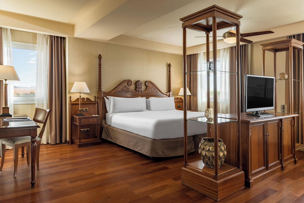 Gran Hotel Elba Estepona Thalasso & Spa — Hotel rooms in Estepona, Andalusia