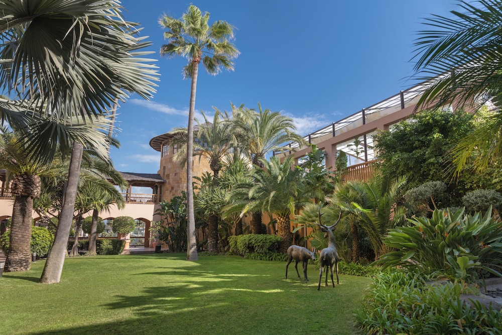 Gran Hotel Elba Estepona Thalasso & Spa — Hotel building in Estepona, Andalusia