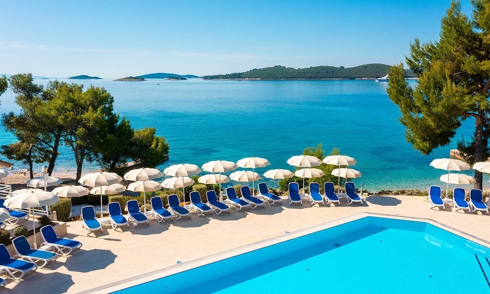 Aminess Vival Grand Azur Hotel — Swimming pool in Orebić, Dubrovnik-Neretva