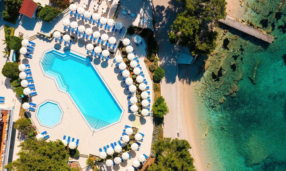 Aminess Vival Grand Azur Hotel — Swimming pool in Orebić, Dubrovnik-Neretva