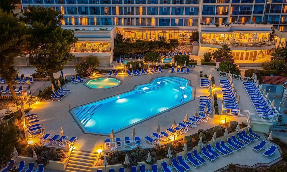 Aminess Vival Grand Azur Hotel — Swimming pool in Orebić, Dubrovnik-Neretva
