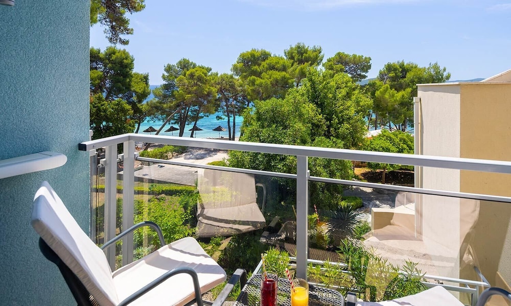 Aminess Vival Grand Azur Hotel — Beach in Orebić, Dubrovnik-Neretva