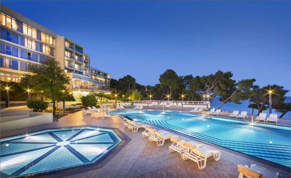 Aminess Vival Grand Azur Hotel — Swimming pool in Orebić, Dubrovnik-Neretva