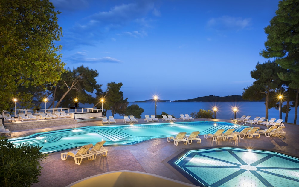 Aminess Vival Grand Azur Hotel — Swimming pool in Orebić, Dubrovnik-Neretva