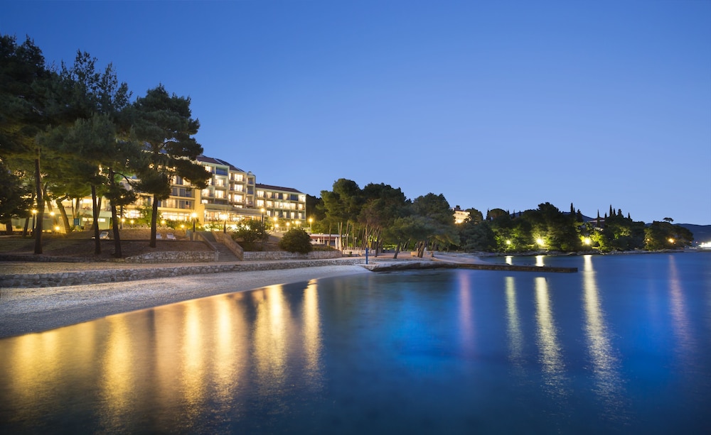 Aminess Vival Grand Azur Hotel — Beach in Orebić, Dubrovnik-Neretva