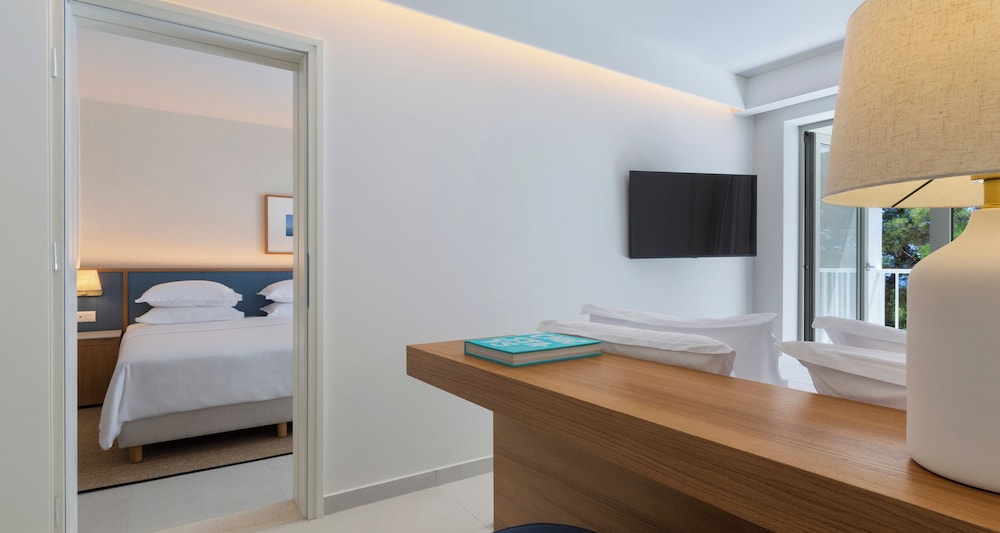 Bluesun Hotel Marina — Hotel rooms in Brela, Split-Dalmatia