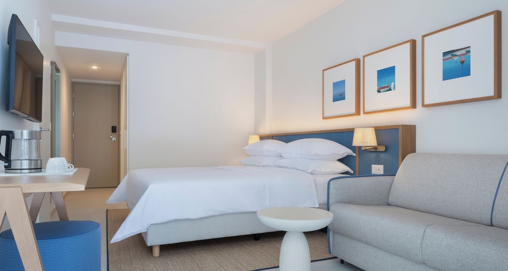 Bluesun Hotel Marina — Hotel rooms in Brela, Split-Dalmatia