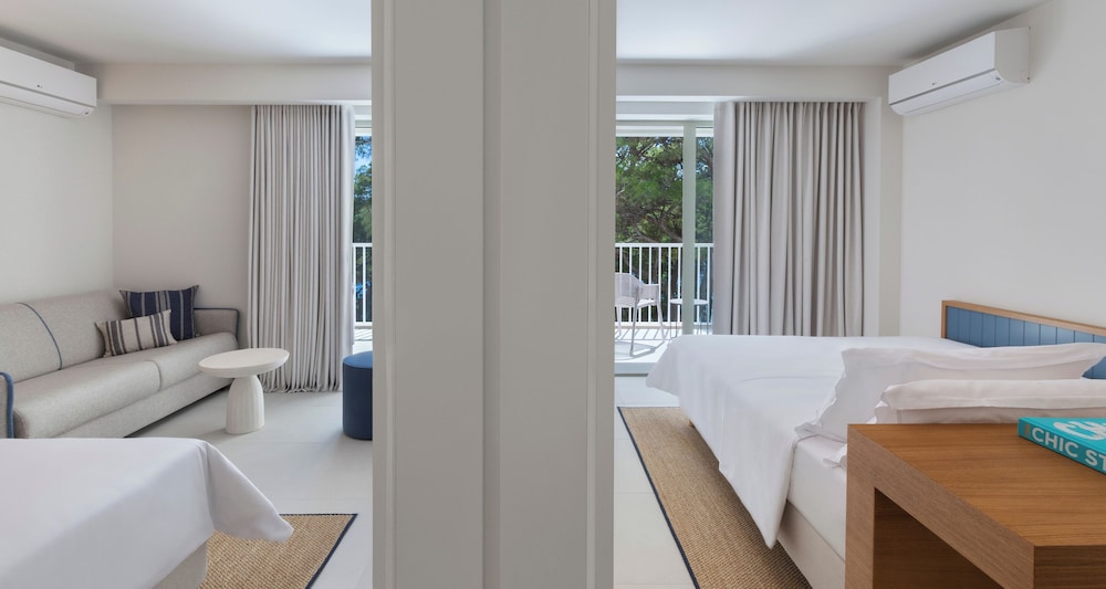 Bluesun Hotel Marina — Hotel rooms in Brela, Split-Dalmatia