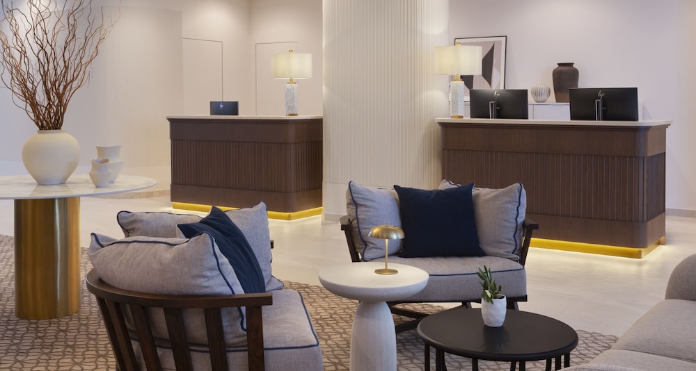 Bluesun Hotel Marina — Hotel building in Brela, Split-Dalmatia