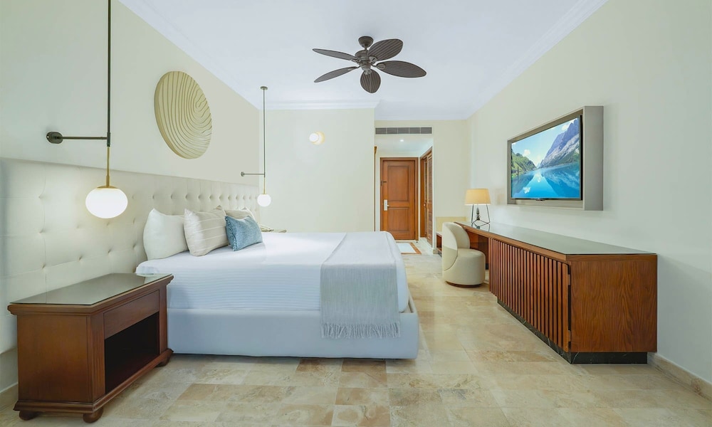 Grand Palladium White Sand Resort & Spa All Inclusive — Hotel rooms in Xetna, Quintana Roo