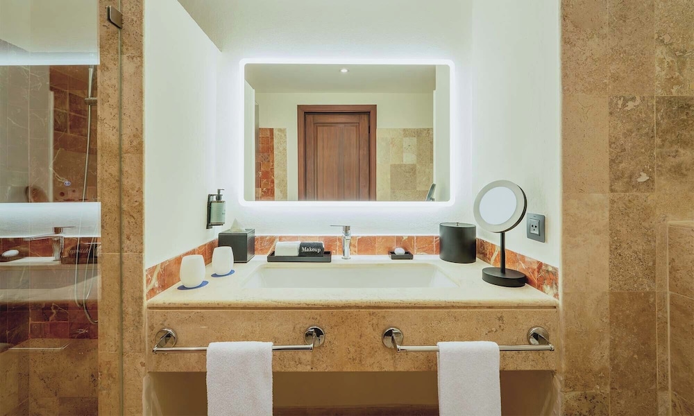 Grand Palladium White Sand Resort & Spa All Inclusive — Hotel rooms in Xetna, Quintana Roo