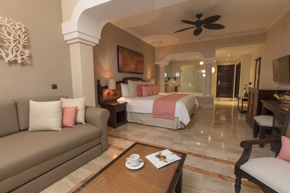 Grand Palladium White Sand Resort & Spa All Inclusive — Hotel rooms in Xetna, Quintana Roo