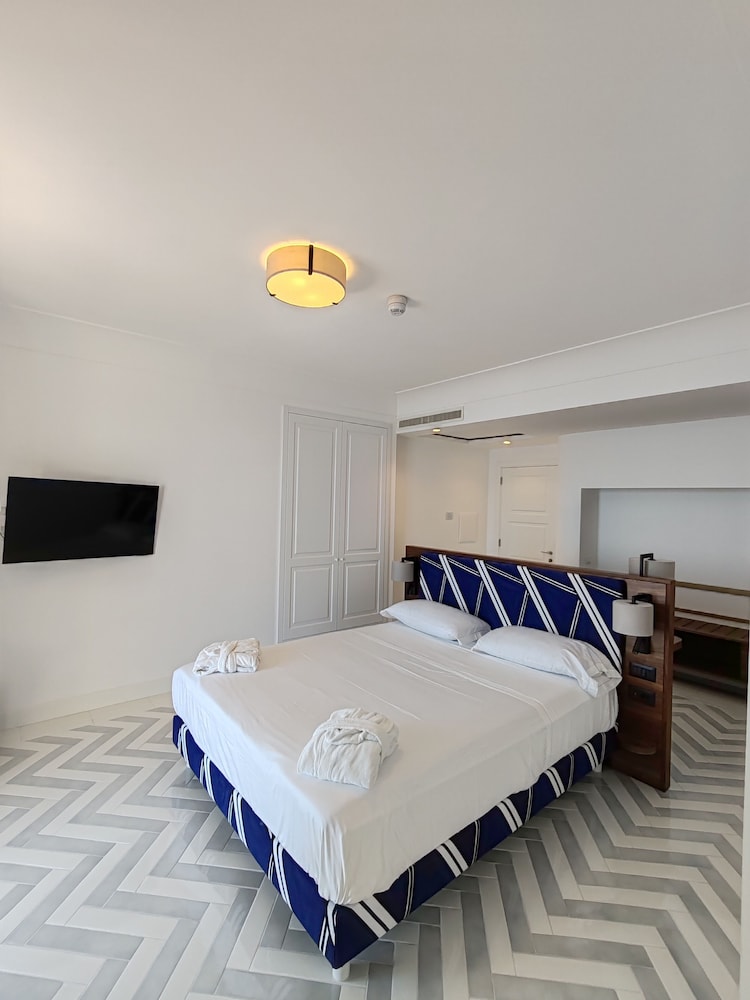 Grand Hotel Excelsior Amalfi — Hotel rooms in Amalfi, Campania