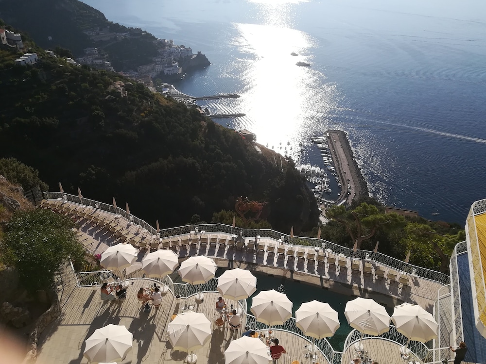 Grand Hotel Excelsior Amalfi — Restaurant & bars in Amalfi, Campania