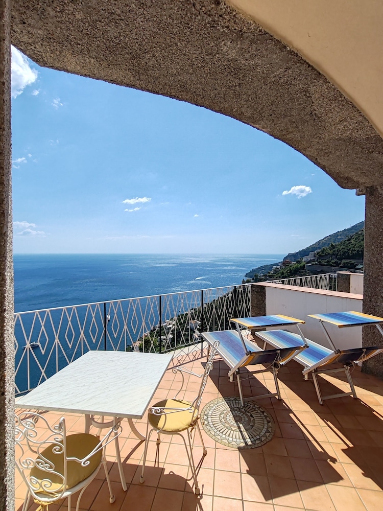 Grand Hotel Excelsior Amalfi — Hotel building in Amalfi, Campania