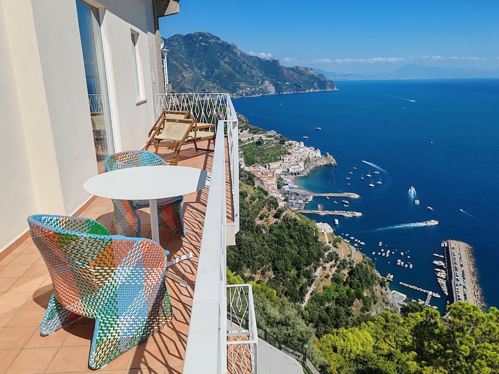 Grand Hotel Excelsior Amalfi — Attractions in the area in Amalfi, Campania
