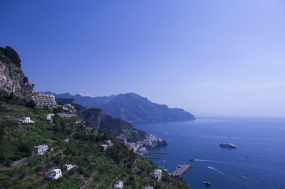 Grand Hotel Excelsior Amalfi — Attractions in the area in Amalfi, Campania
