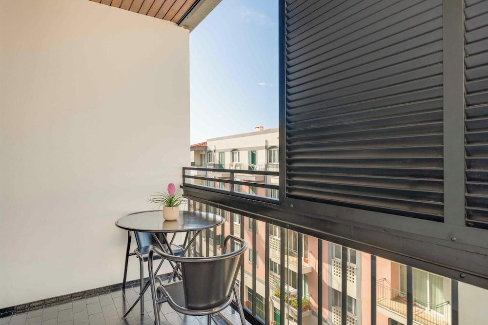 The Editory Garden Carmo Funchal — Hotel rooms in Funchal, Madeira