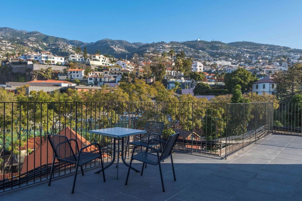 The Editory Garden Carmo Funchal — Attractions in the area in Funchal, Madeira