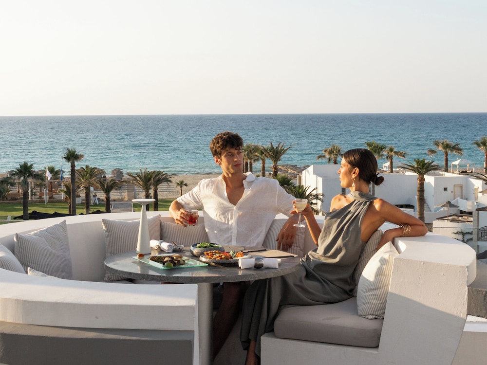 Creta Palace, A Resort to Live — Restaurant & bars in Rethymnon