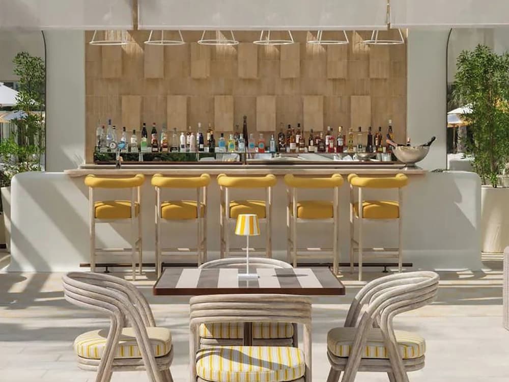 Creta Palace, A Resort to Live — Restaurant & bars in Rethymnon