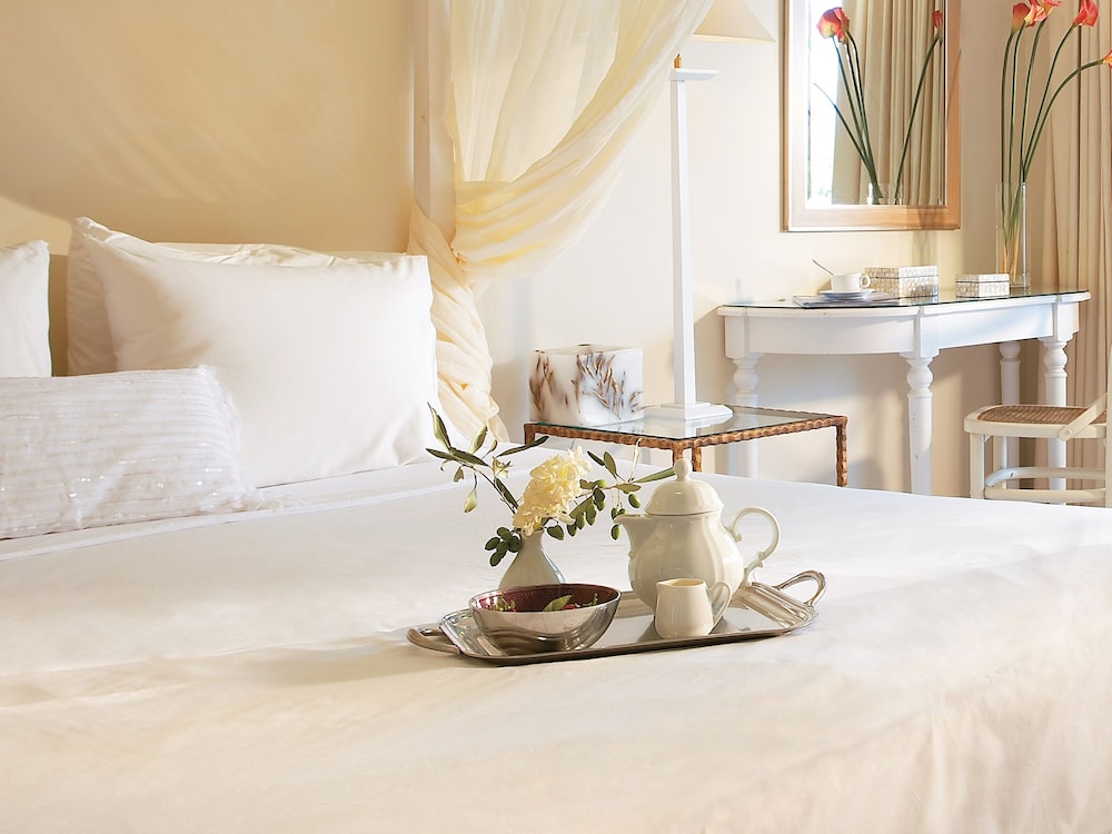 Grecotel Daphnila Bay — Hotel rooms in Gouvia, Ionian Islands
