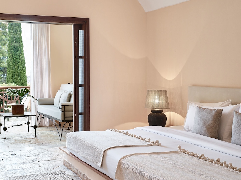 Grecotel Daphnila Bay — Hotel rooms in Gouvia, Ionian Islands