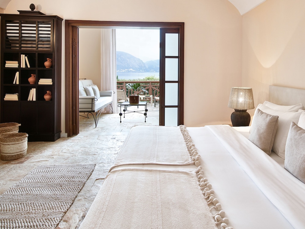 Grecotel Daphnila Bay — Hotel rooms in Gouvia, Ionian Islands
