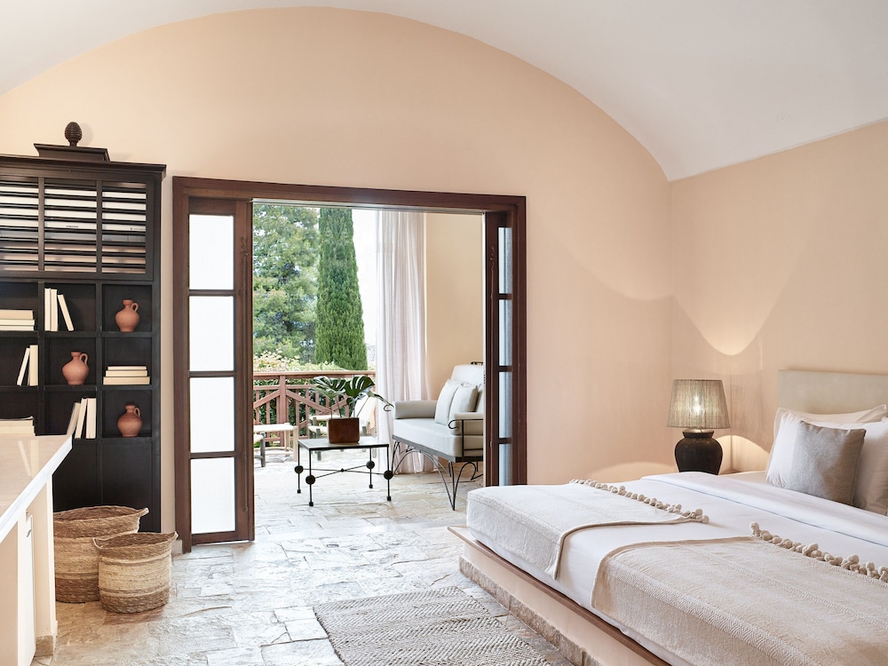 Grecotel Daphnila Bay — Hotel rooms in Gouvia, Ionian Islands