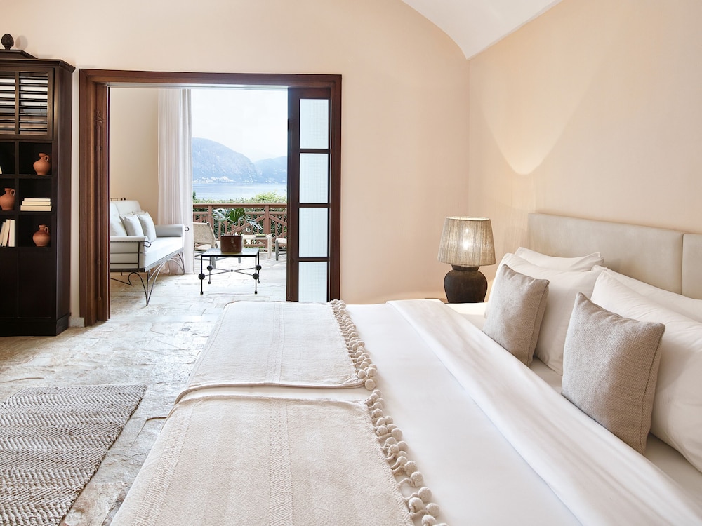 Grecotel Daphnila Bay — Hotel rooms in Gouvia, Ionian Islands