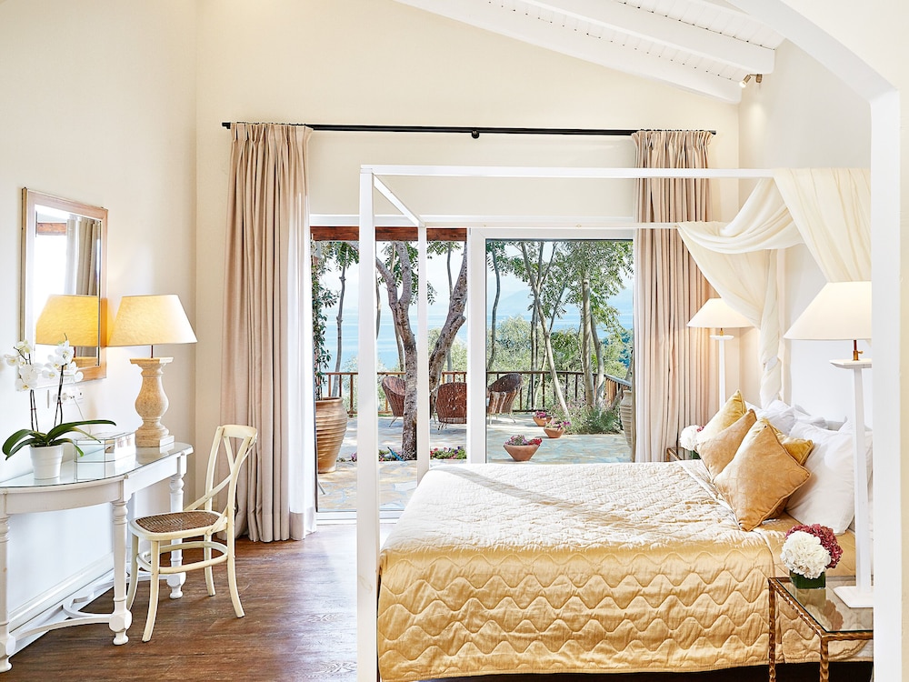 Grecotel Daphnila Bay — Hotel rooms in Gouvia, Ionian Islands