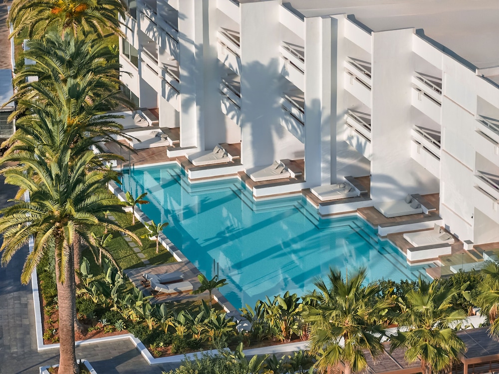 Grecotel LUX ME White — Rooms in Rethymnon