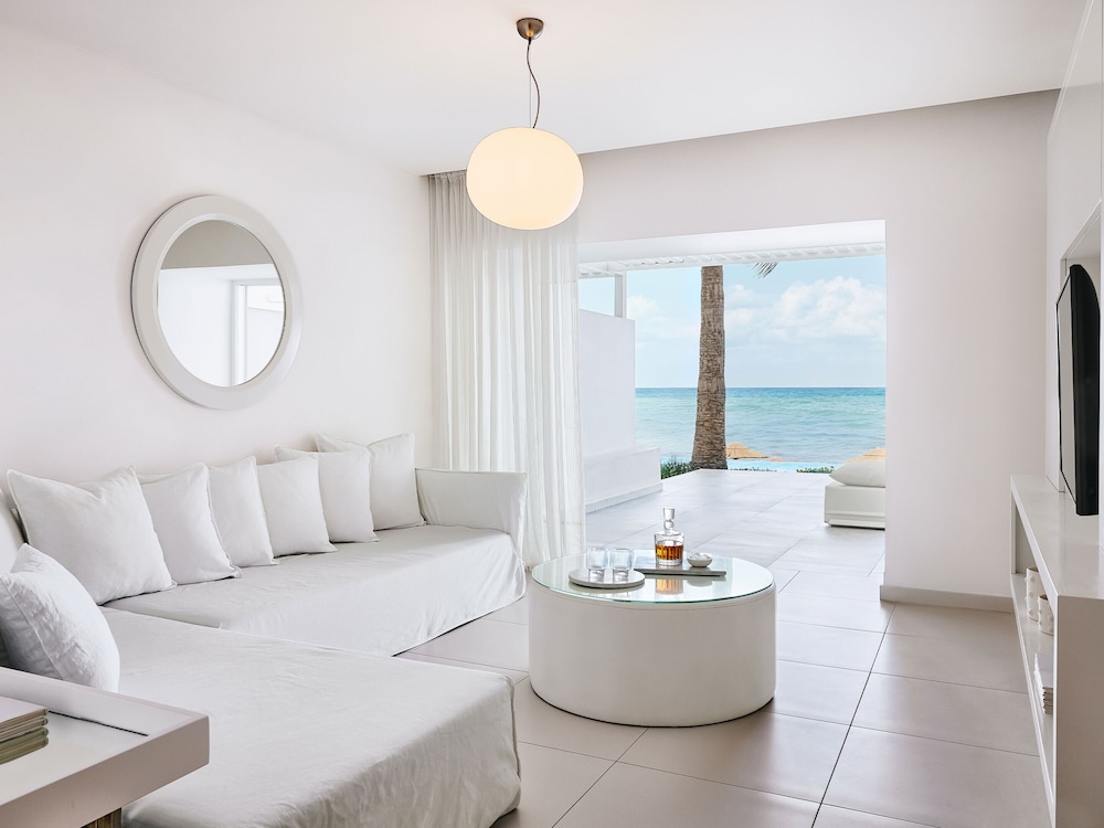 Grecotel LUX ME White — Rooms in Rethymnon