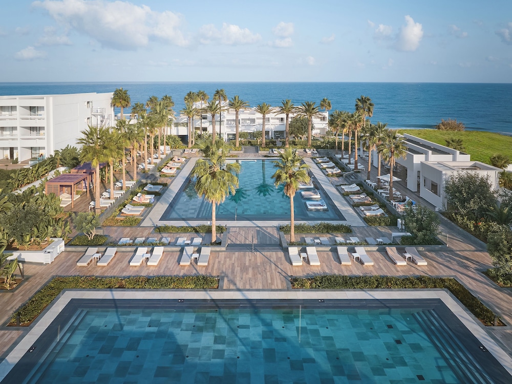 Grecotel LUX ME White — Pool in Rethymnon