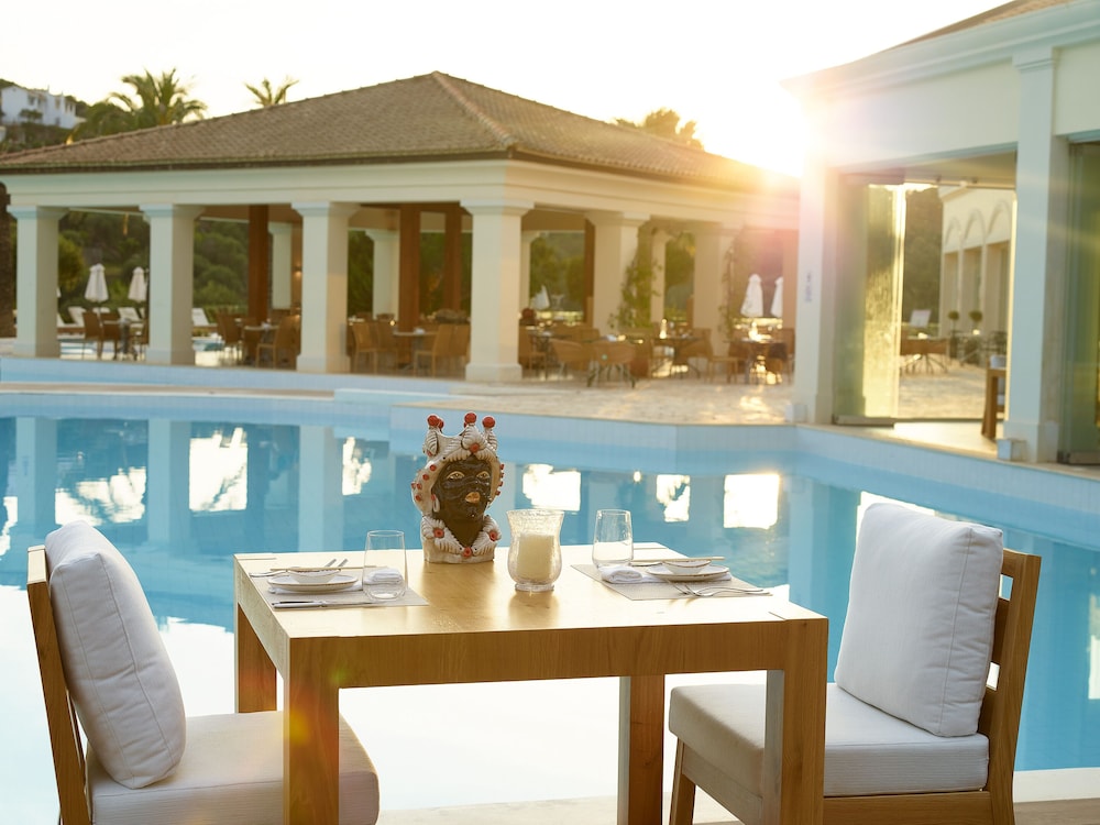Grecotel Eva Palace — Swimming pool in Dassia, Ionian Islands