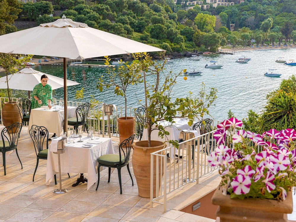 Grecotel Eva Palace — Restaurant & bars in Dassia, Ionian Islands