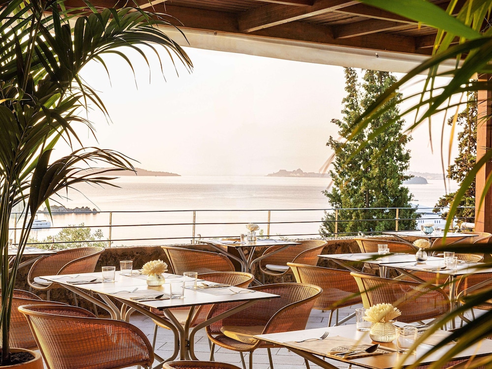 Grecotel Eva Palace — Restaurant & bars in Dassia, Ionian Islands