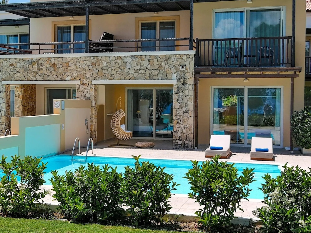 Grecotel LUX ME Kos — Hotel building in Psalidi, South Aegean