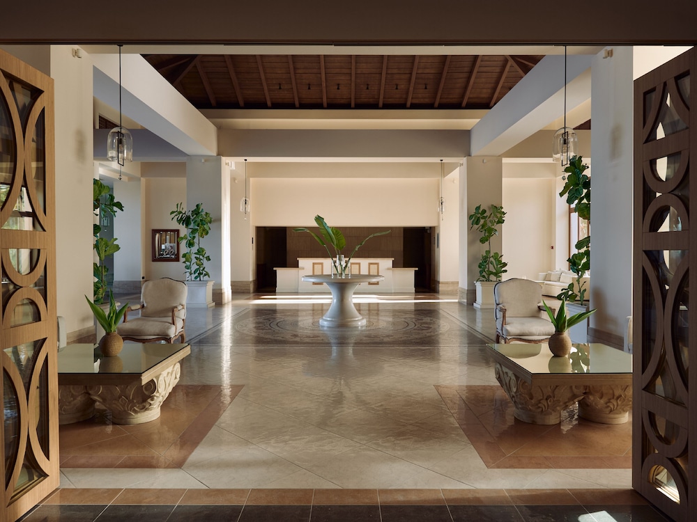 Grecotel LUX ME Kos — Hotel building in Psalidi, South Aegean