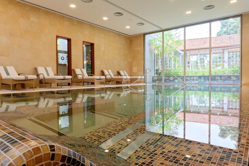 Casa Velha do Palheiro, Relais & Chateaux — Swimming pool in Funchal, Madeira