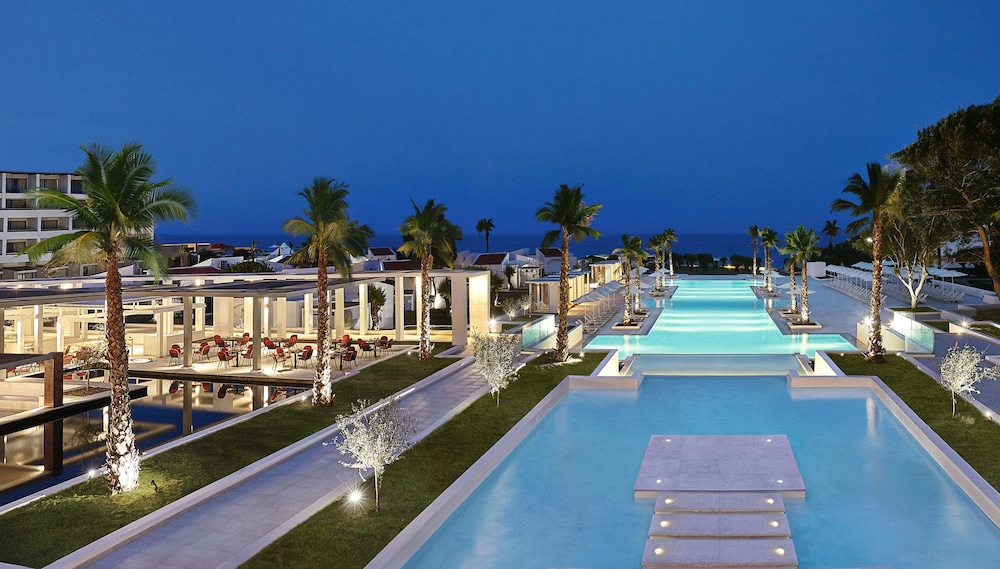 Grecotel LUX ME Dama Dama — Swimming pool in Faliraki, South Aegean