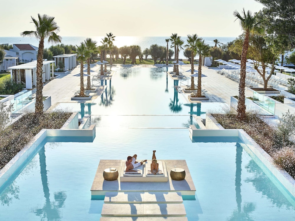 Grecotel LUX ME Dama Dama — Swimming pool in Faliraki, South Aegean