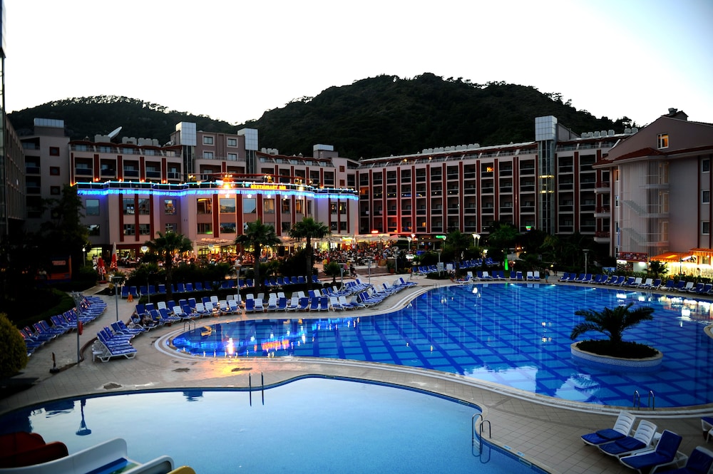 Green Nature Resort & Spa — Swimming pool in Marmaris, Mugla