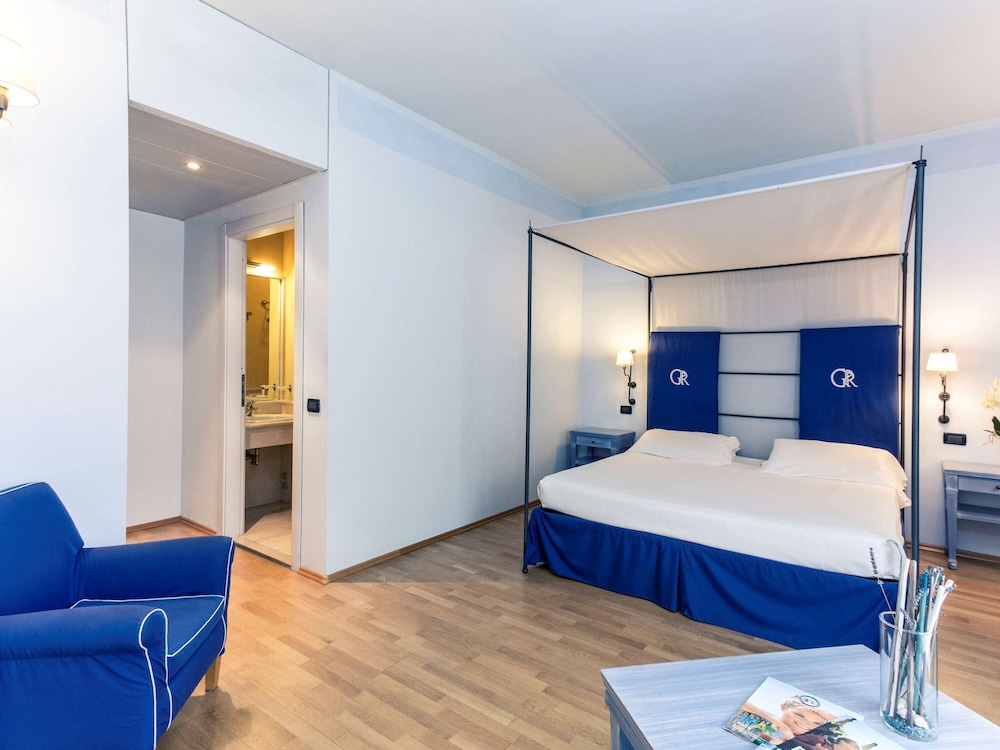 TH Tirrenia - Green Park Resort — Hotel rooms in Pisa, Tuscany