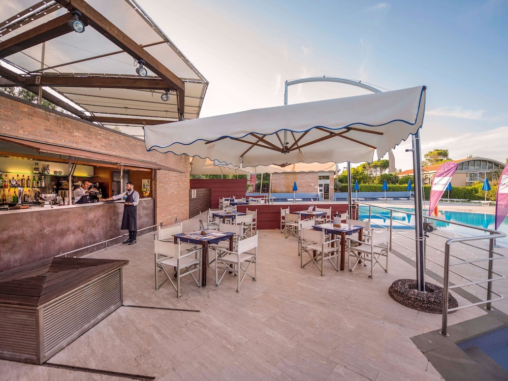 TH Tirrenia - Green Park Resort — Restaurant & bars in Pisa, Tuscany