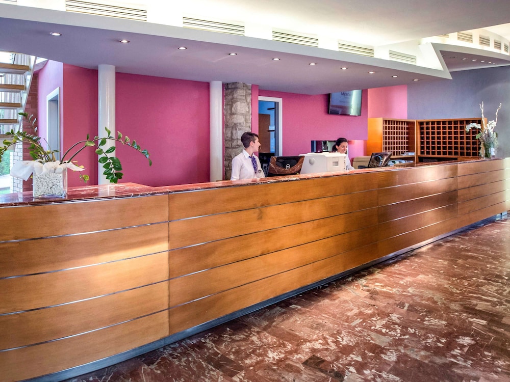 TH Tirrenia - Green Park Resort — Hotel building in Pisa, Tuscany
