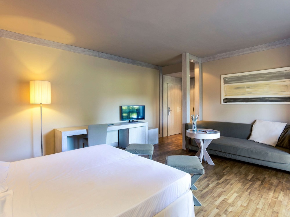 TH Tirrenia - Green Park Resort — Hotel rooms in Pisa, Tuscany