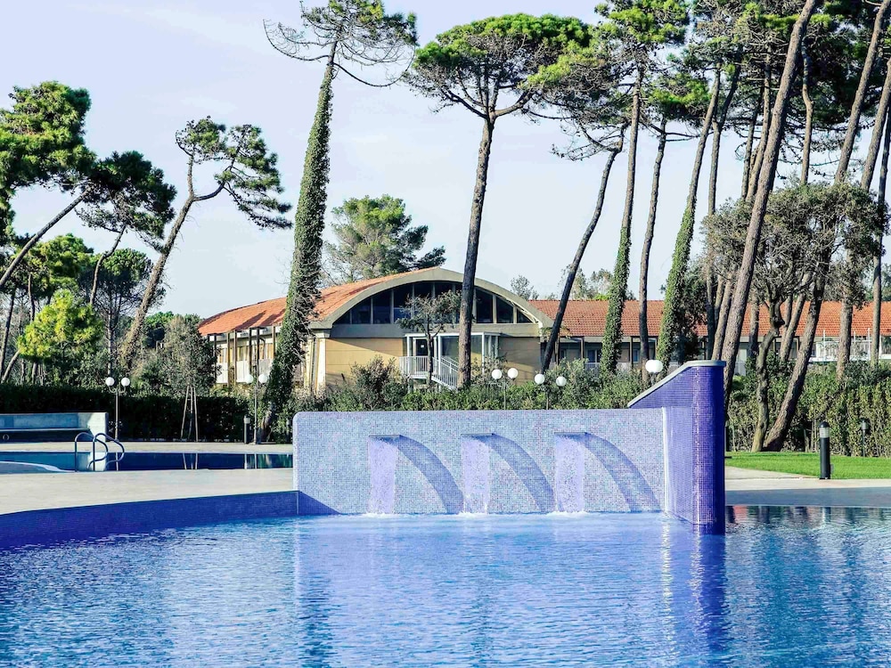 TH Tirrenia - Green Park Resort — Swimming pool in Pisa, Tuscany