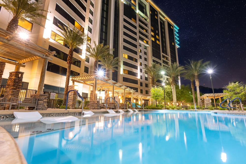 The Berkley Las Vegas — Swimming pool in Las Vegas, Nevada