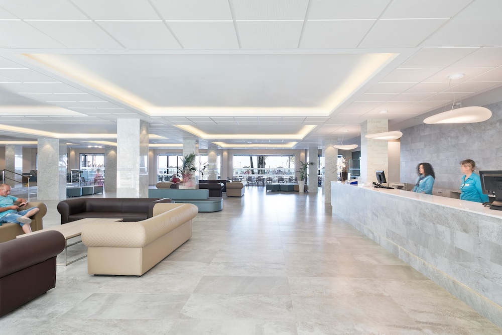 Hotel Best Sabinal — Hotel building in Roquetas de Mar, Andalusia